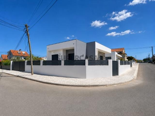 Moradia Térrea T3 de Gaveto com garagem
