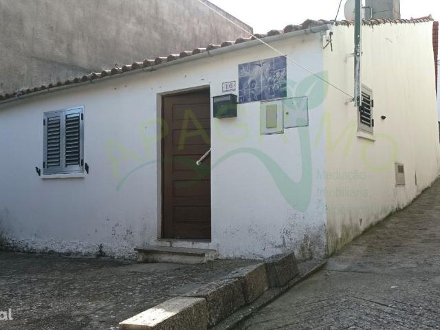 Moradia trrea T3 em Penela da Beira