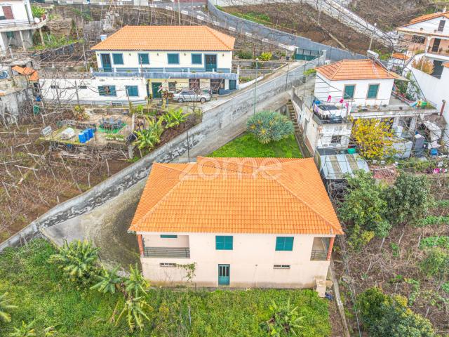 Moradia Térrea T3 no Estreito de Câmara de Lobos