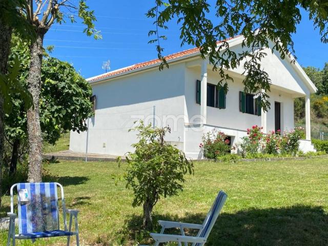 Moradia Térrea T3, num terreno de 600m2 em Valpaços Chaves