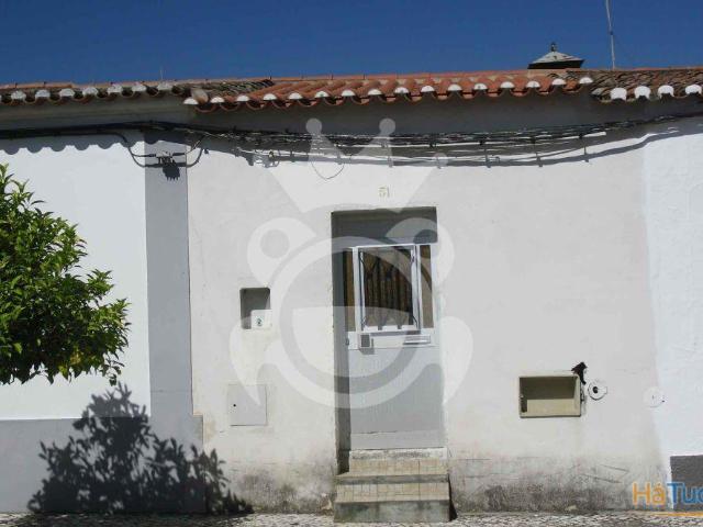 MORADIA TÉRREA T1 COM QUINTAL EM SERPA | 26064085801