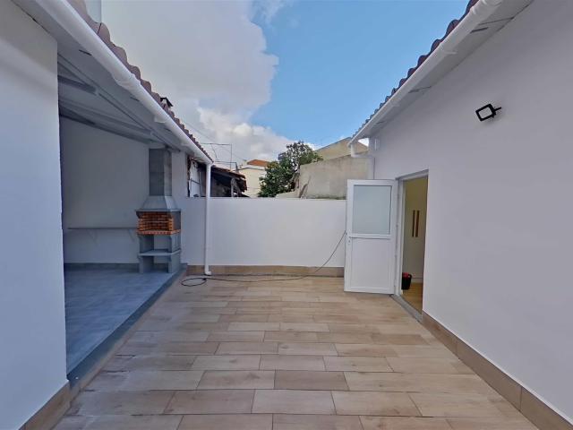 Moradia Térrea T2 totalmente remodelada, Santa Iria Da Azóia. 48m² Santa Iria De Azoia