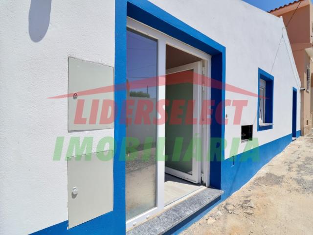 Moradia Térrea T2 Totalmente Renovada