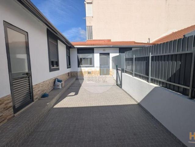 Moradia Térrea T2 + Anexo e Quintal Baixa da Banheira | 26084093618