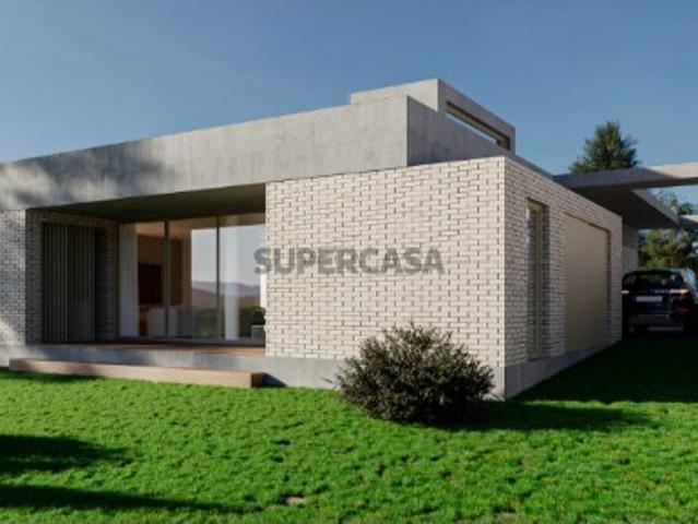 Moradia Térrea T3+1 em Santa Joana Conforto, Funcionalidade e Sofisticação