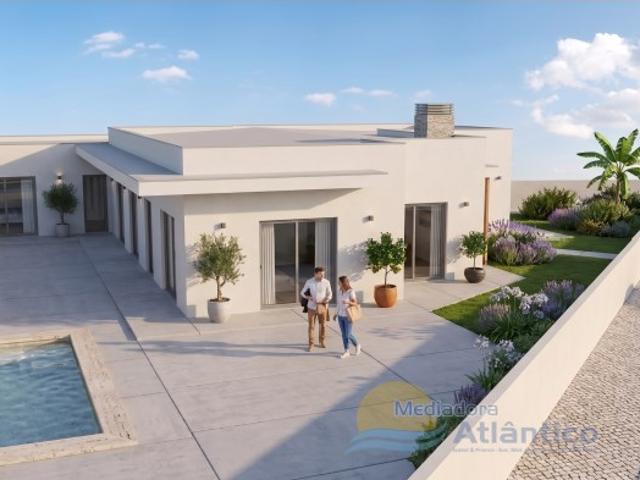 Moradia Térrea T3+1 Inserida Terreno 674 M² 15Km da Ericeira