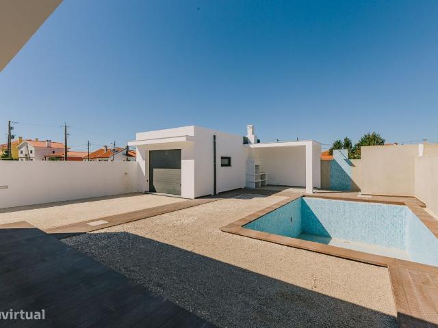 Moradia Terrea T4 com piscina Construo Nova Montijo
