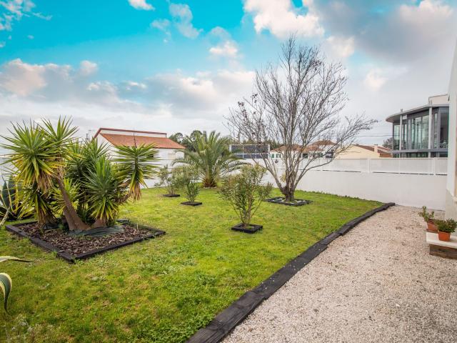 Moradia Térrea T4 com Piscina e Alojamentos Independentes | Figueira da Foz