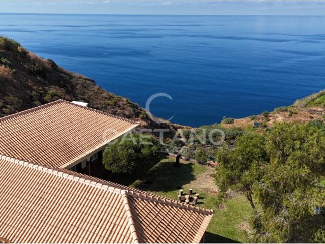 Moradia Térrea T4 com Vista para o Oceano