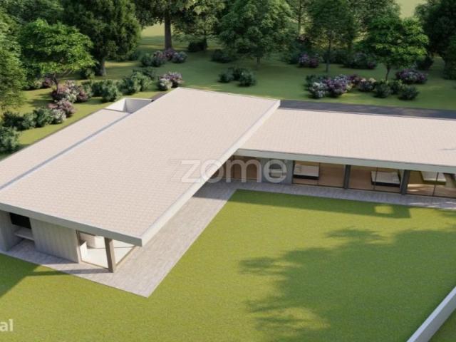Moradia Térrea T4 de Luxo com Piscina, cave e 1375m2 de Terreno