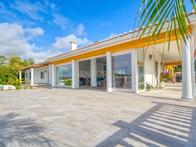 Moradia térrea T4 perto das das praias Lourinhã