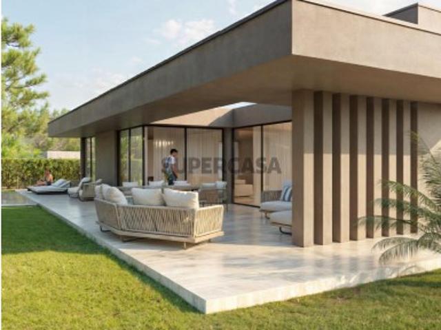 Viva com Elegância: Moradia Térrea com Piscina, 4 Frentes e Jardim Solarengo Matosinhos