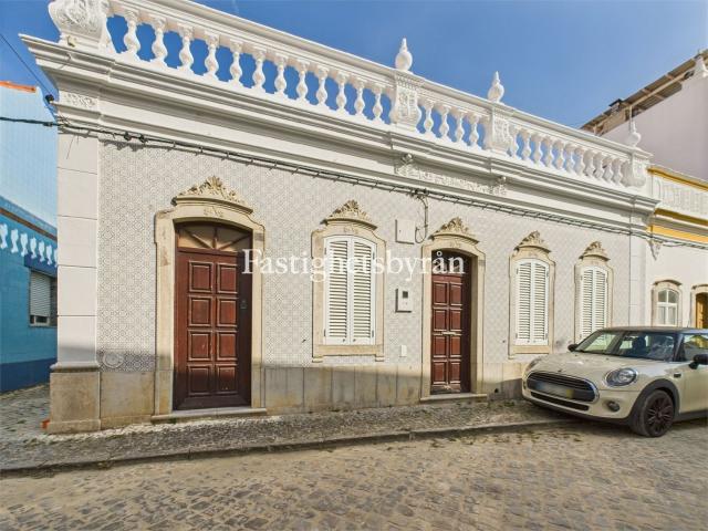Moradia térrea com charme Na pitoresca vila piscatória de Sa. 115m² Tavira Santiago