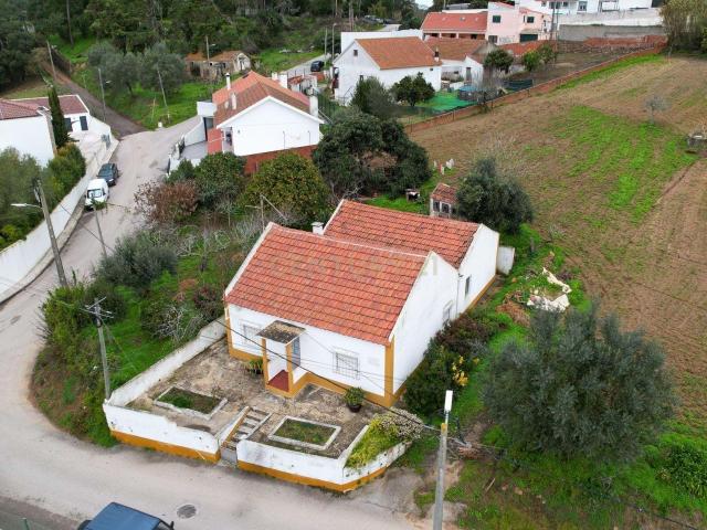 Moradia Térrea com Excelente Terreno – Venda do Pinheiro!