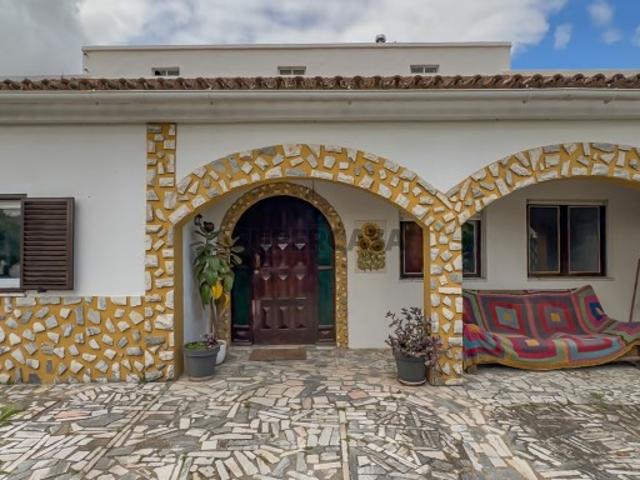 Moradia Térrea com Quintal, Garagem e muita luz natural em Vale de Touros Palmela