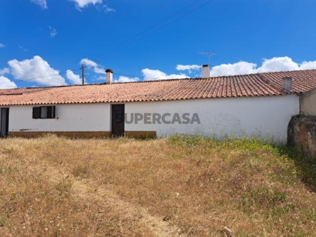 Moradia Térrea com uma excelente área de Quintal no Concelho de Mértola