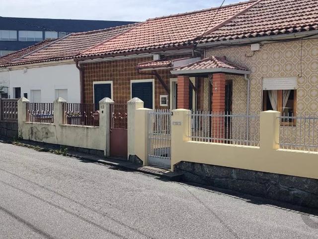 Moradia Térrea c/logradouro 60m² Vilar Do Paraíso