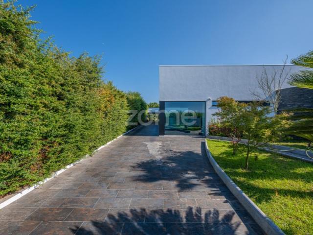 Moradia Térrea de Luxo c/ Master Suite e Jardim, São João de Ovar