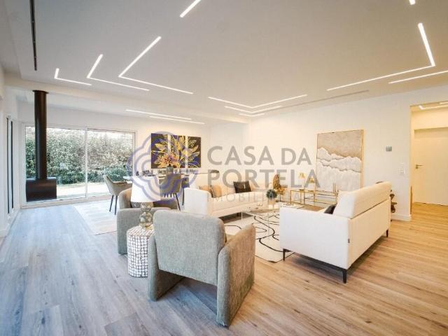 Moradia Térrea de Luxo com Piscina na Herdade da Aroeira