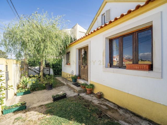 Moradia Térrea Isolada Fernão Ferro 76m² Quinta Do Conde
