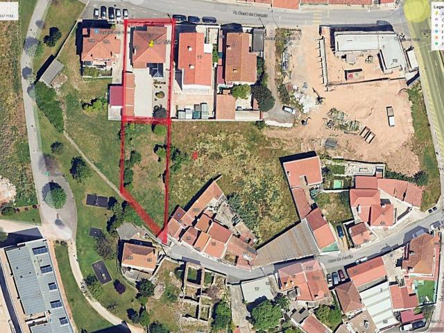 Moradia Térrea, isolada, com Terreno adjacente num total de 1107 m2, em Porto Salvo Oeiras