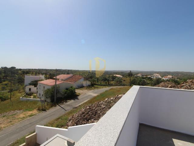 Moradia Térrea Isolada com Vista Mar no Malhão em Castro Marim