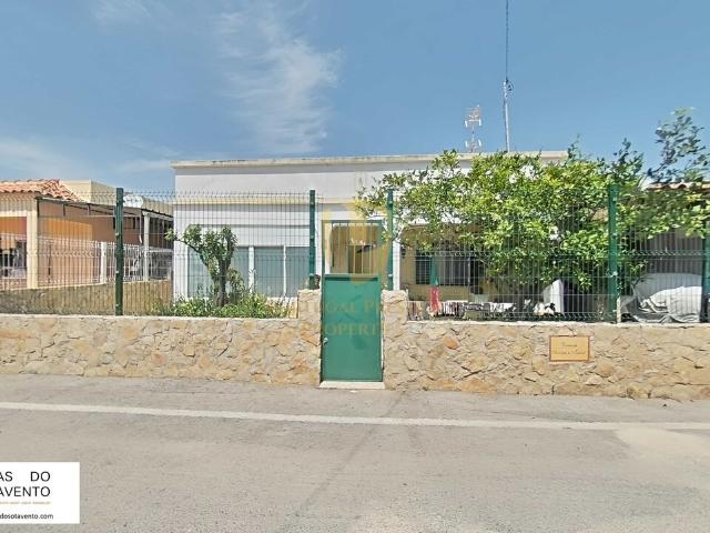 Moradia térrea isolada vista mar com snack bar serviços em altura castro marim algarve