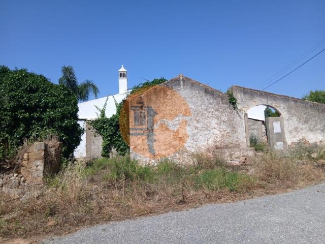 Moradia térrea para habitação em Moncarapacho Olhão