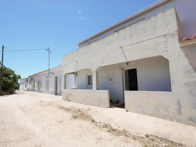 Moradia Térrea Renovada em Medeiros, Silves