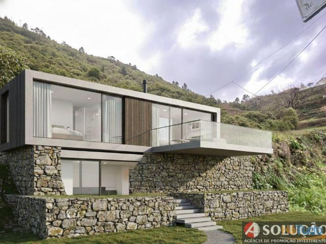 Moradia + terrenos rusticos | 26084067170