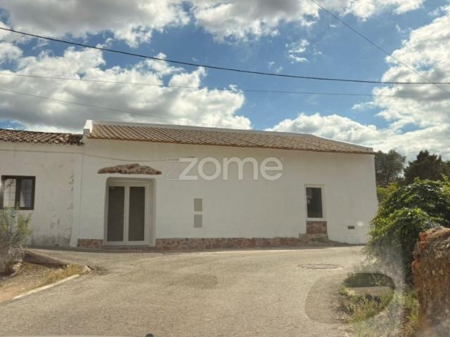 Moradia tipica Algarvia T2 +2 com Suite