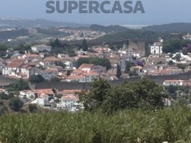 Moradia tipica portuguesa perto de Óbidos