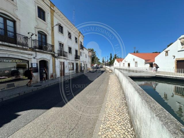 Moradia, Tomar e Santa Maria dos Olivais