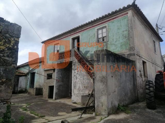 Moradia, Tornada e Salir do Porto
