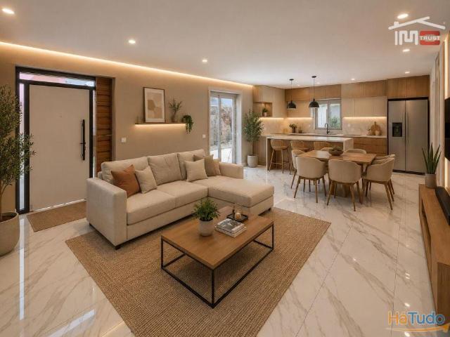 MORADIA TOTALMENTE REMODELADA T3 COM SUÍTE, COZINHA EQUIPADA E GARAGEM PARA 3 CARROS. | 26074085882