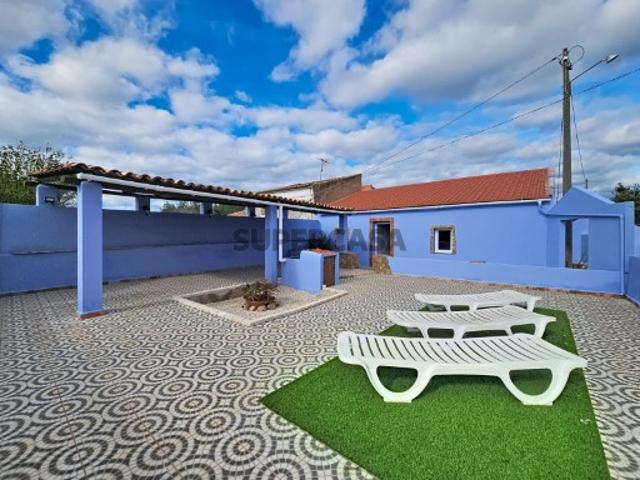 Moradia totalmente renovada com piscina, tanque e terreno de 7480m no campo a 18km de Albufeira Algarve e das suas praias