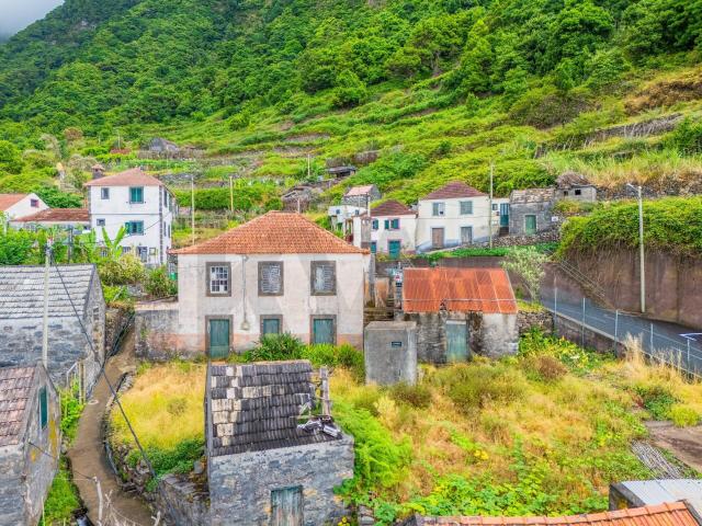 Moradia Tradicional na Ribeira Funda no Seixal