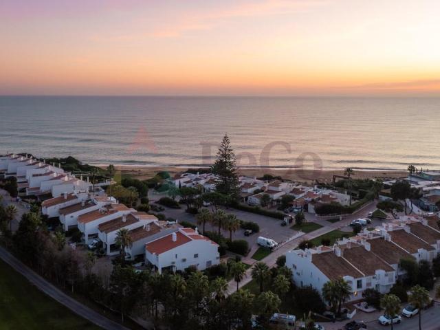Moradia tradicional a 50 metros da praia em Vale do Lobo 0m² Almancil
