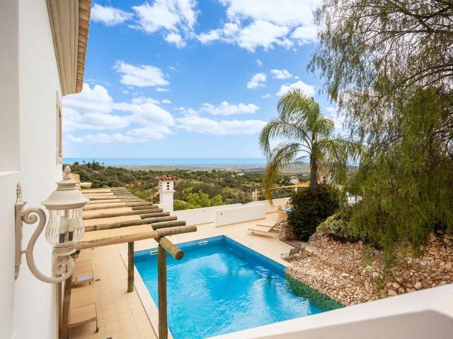 Vila Tradicional Panorâmica em Loulé 174m² Loulé São Sebastião