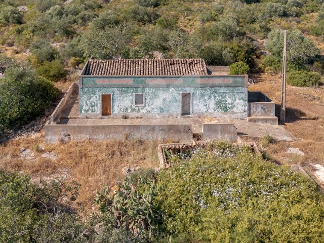Moradia Tradicional Isolada para Recuperação no Sotavento Algarvio – Vida no Campo Perto de Olhão e Fuseta, Olhão, Moncarapacho