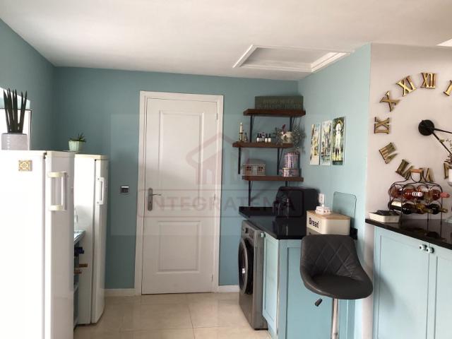 Descubra o refúgio perfeito em Alfeizerão, uma moradia tradicional com 3 quartos e 105 m² de área útil