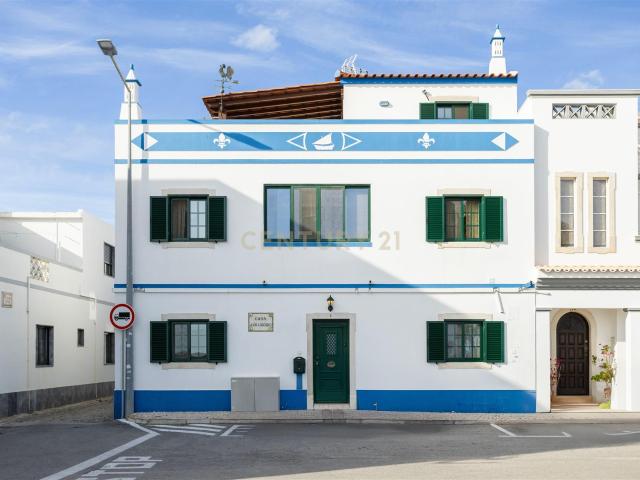 Moradia Tradicional T2 na Primeira Linha da Ria — Santa Luzi. 109m² Santa luzia