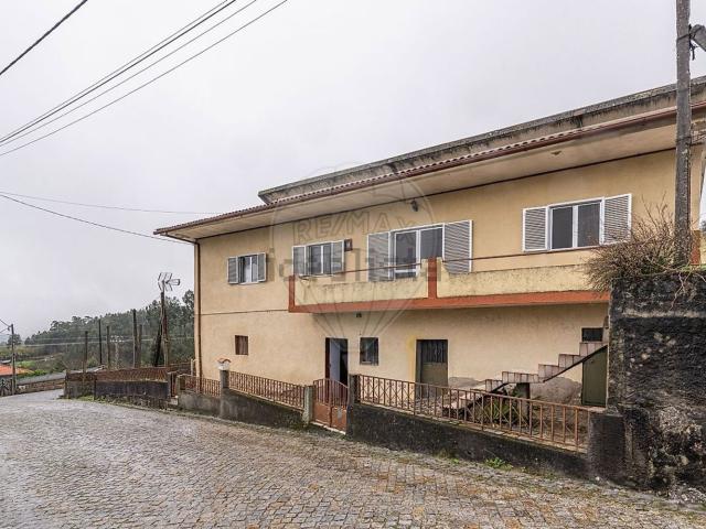 Moradia, Travassos