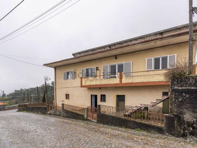 Moradia, Travassos