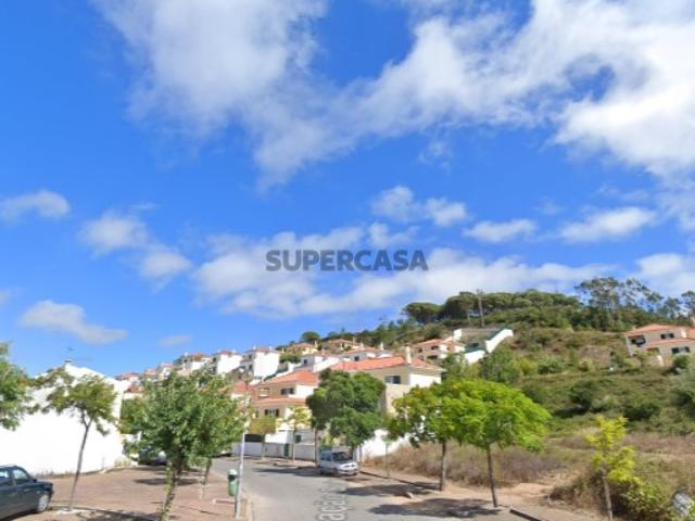 Moradia Triplex de 6 assoalhadas