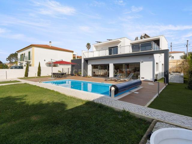 Moradia ultramoderna com 3 quartos: Vida sustentável na Costa da Prata