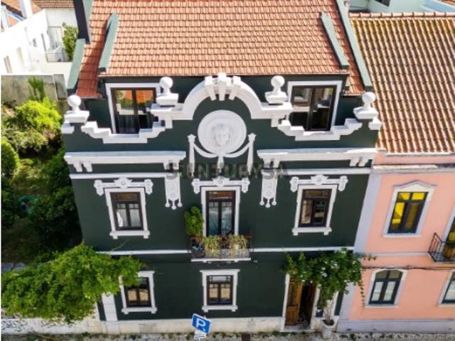 Moradia única de interesse histórico, no emblemático Bairro Salgado, Setúbal