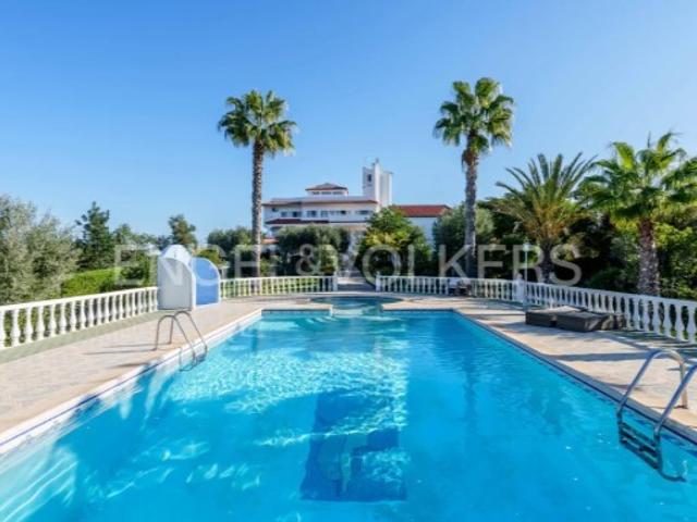 Moradia única e espaçosa no coração do Algarve