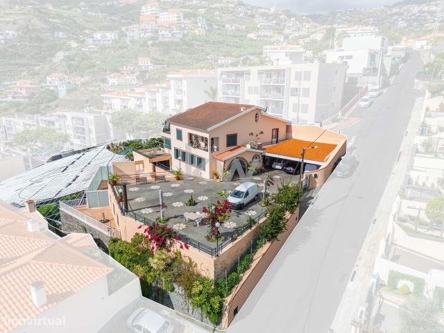 MORADIA UNIFAMILIAR COM TERRENO 2409M2