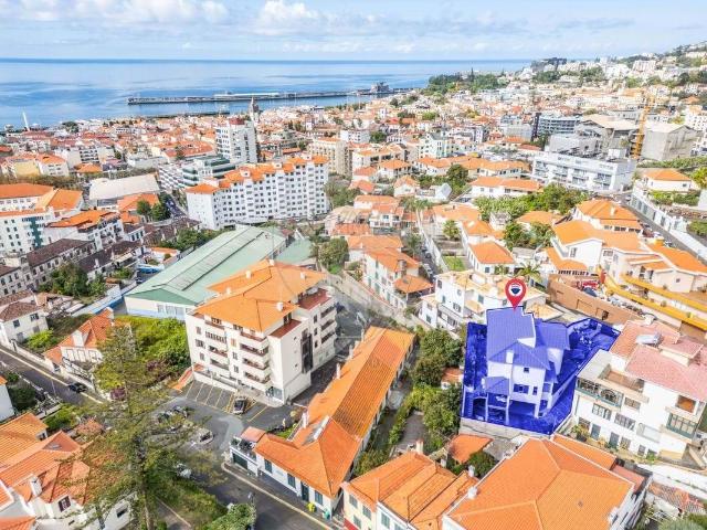 Moradia Unifamiliar de Tipologia T4. 495m² Santa Luzia Funchal